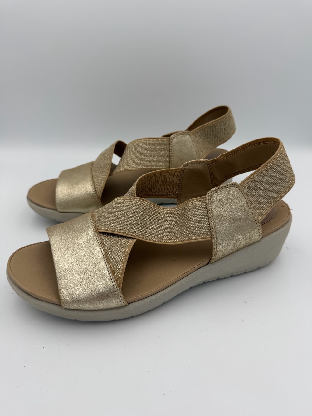 Easy Spirit e360 Wiley Gold Metallic Wedge Sandals - Size 8.5